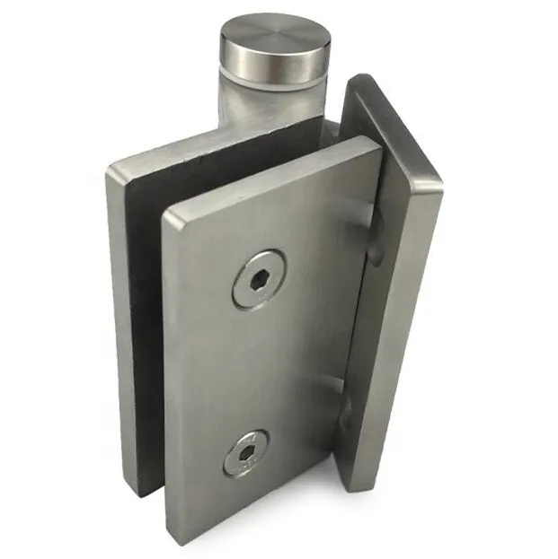 Stiklo prie sienos savaime užsidarantis vyris